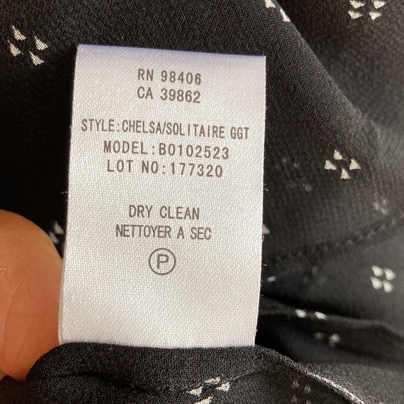 Theory  NWOT silk chiffon sleeveless blouse. Size S. - Picture 7 of 7